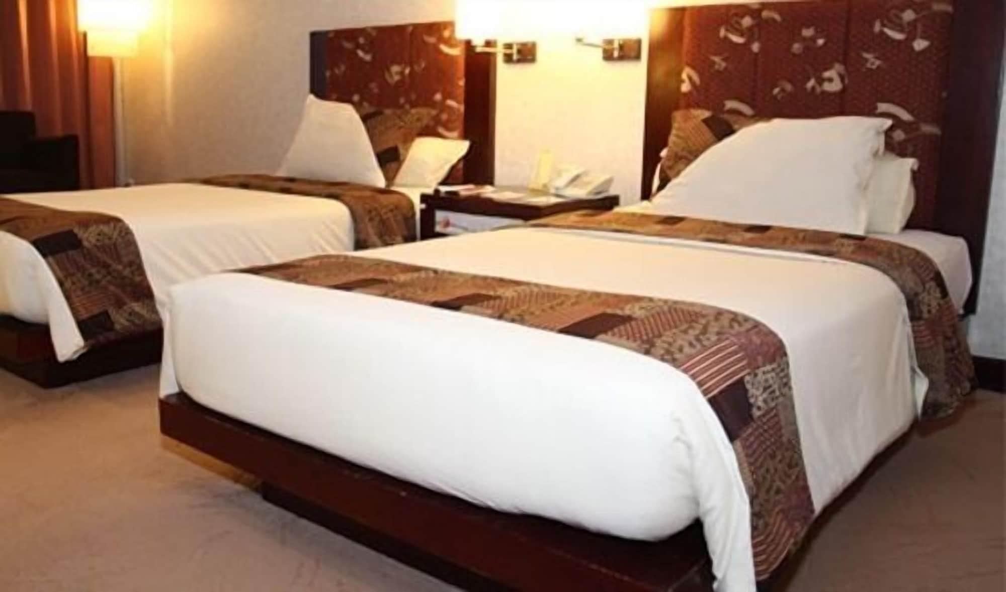Grand Wahid Hotel Salatiga Kültér fotó