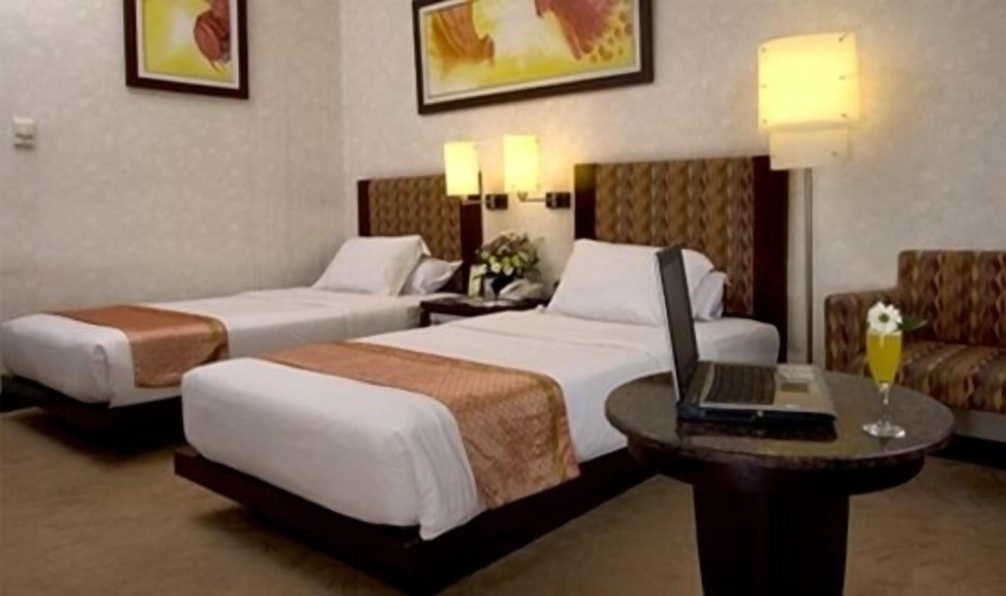 Grand Wahid Hotel Salatiga Kültér fotó