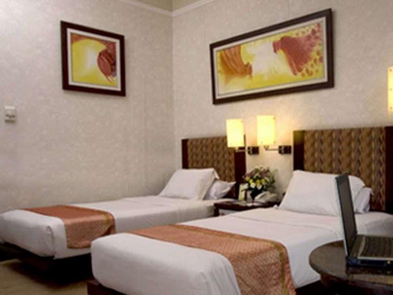 Grand Wahid Hotel Salatiga Kültér fotó